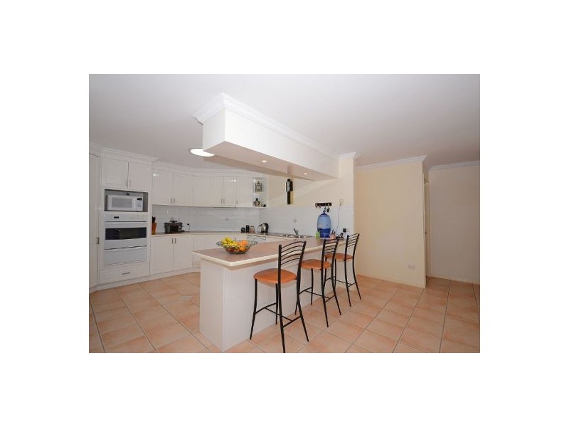 20 Bushlark Avenue, Eli Waters QLD 4655