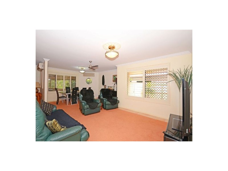 20 Bushlark Avenue, Eli Waters QLD 4655