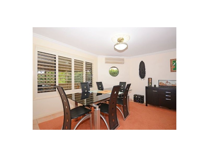 20 Bushlark Avenue, Eli Waters QLD 4655