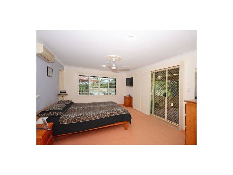20 Bushlark Avenue, Eli Waters QLD 4655