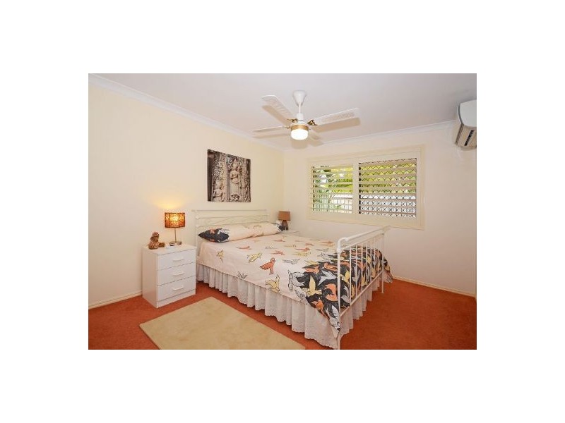 20 Bushlark Avenue, Eli Waters QLD 4655