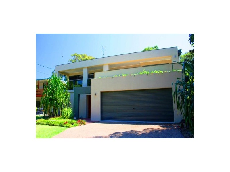 660 Esplanade, Urangan QLD 4655