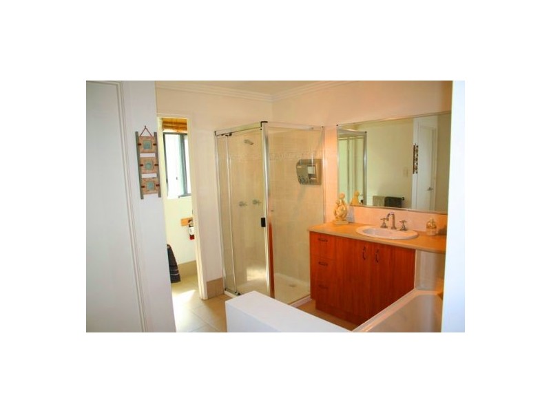 660 Esplanade, Urangan QLD 4655