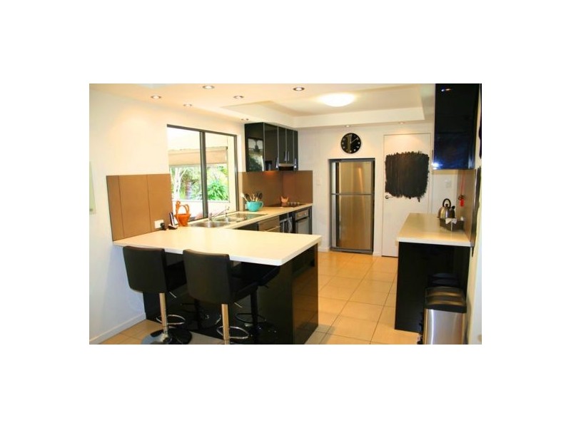 660 Esplanade, Urangan QLD 4655