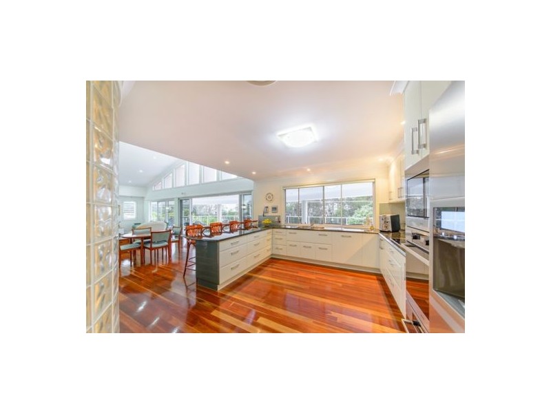 598 Esplanade, Urangan QLD 4655