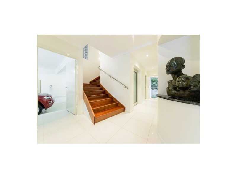 598 Esplanade, Urangan QLD 4655
