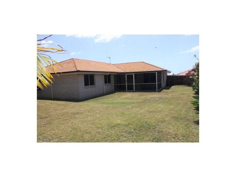 4 Shannen Court, Urraween QLD 4655