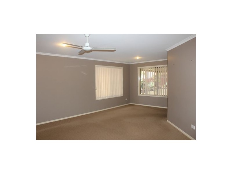 4 Shannen Court, Urraween QLD 4655