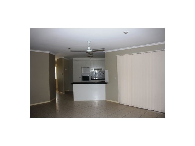 4 Shannen Court, Urraween QLD 4655