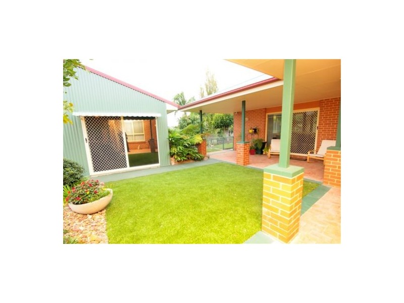 8 Lakeside Court, Torquay QLD 4655