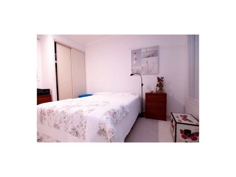 8 Lakeside Court, Torquay QLD 4655