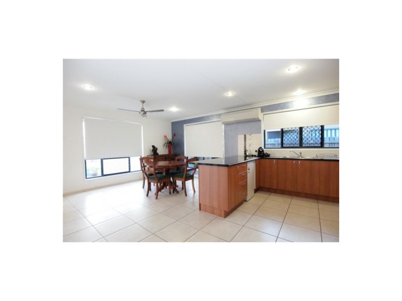 4 Lakeridge Drive, Dundowran QLD 4655