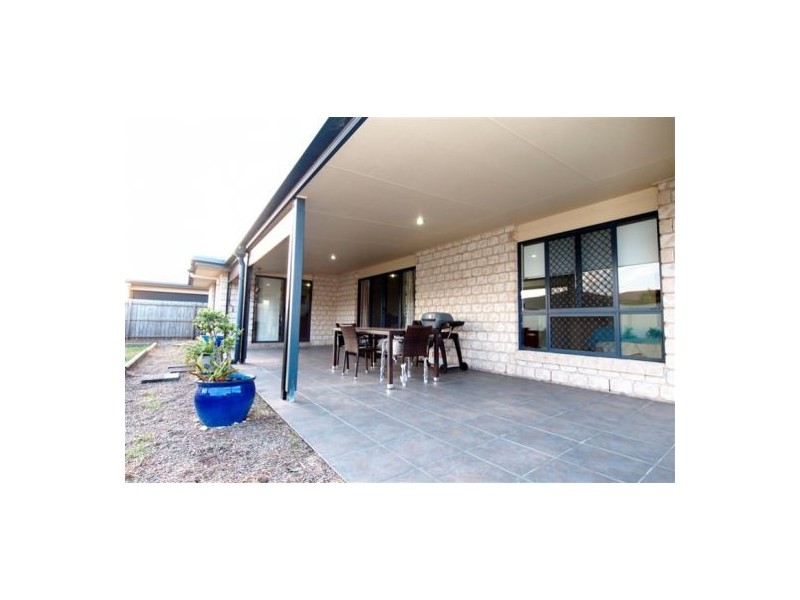 4 Lakeridge Drive, Dundowran QLD 4655