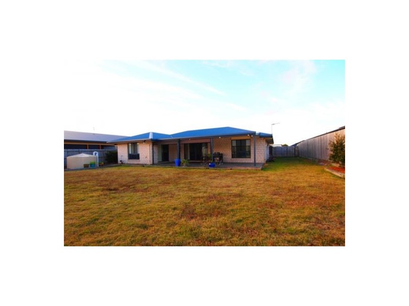 4 Lakeridge Drive, Dundowran QLD 4655