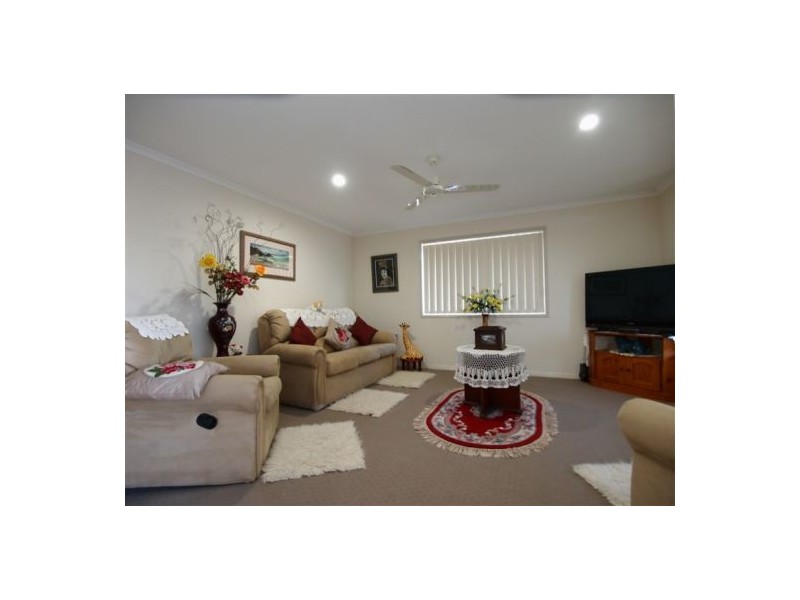 15 Alison Dr, Torquay QLD 4655