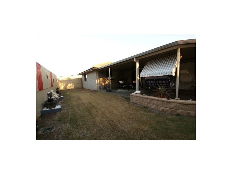 15 Alison Dr, Torquay QLD 4655