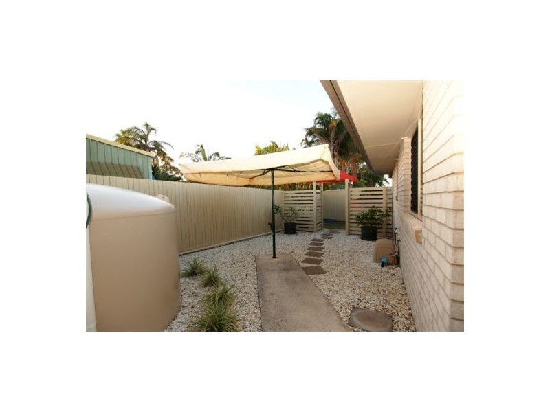 15 Alison Dr, Torquay QLD 4655