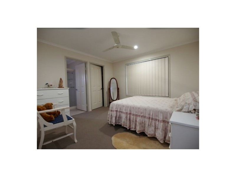 15 Alison Dr, Torquay QLD 4655