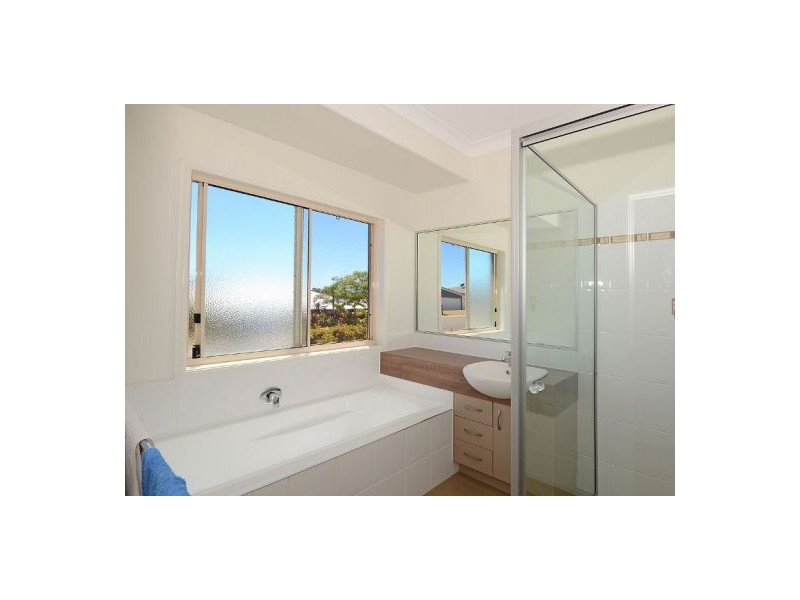 20 Seacrest Drive, Wondunna QLD 4655