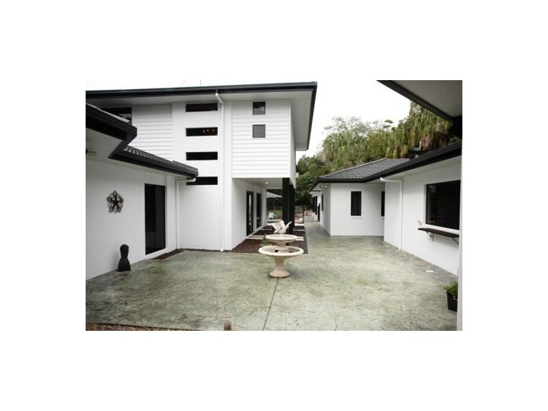 16 Palm Way, Dundowran Beach QLD 4655