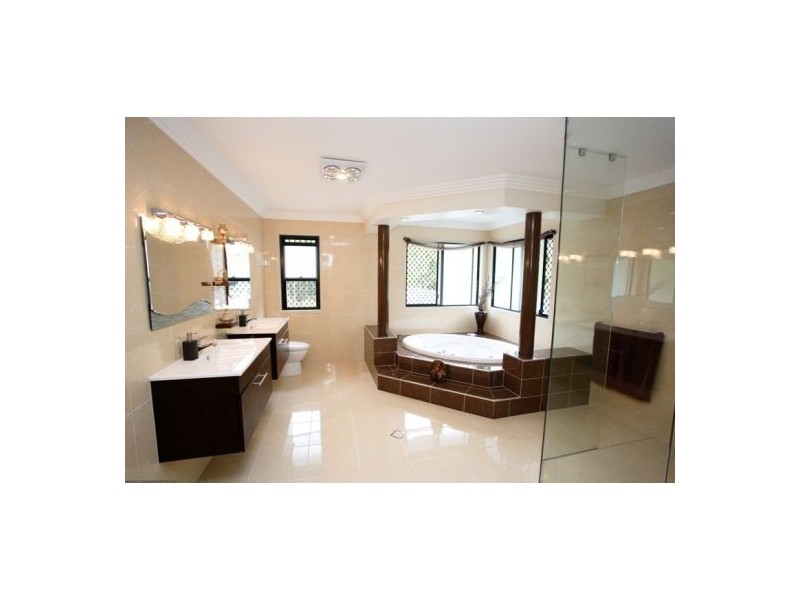 16 Palm Way, Dundowran Beach QLD 4655
