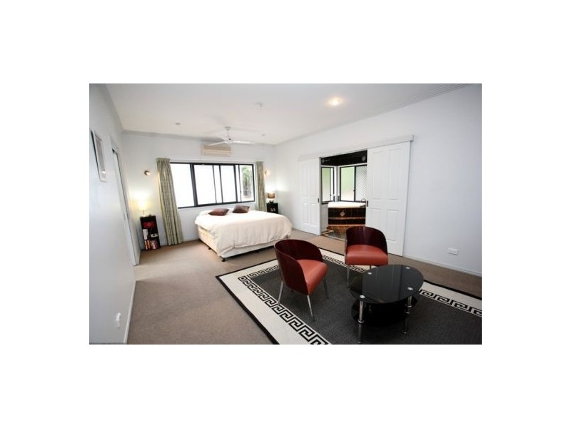 16 Palm Way, Dundowran Beach QLD 4655