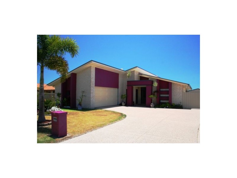 11 Bayswater Drive, Urraween QLD 4655