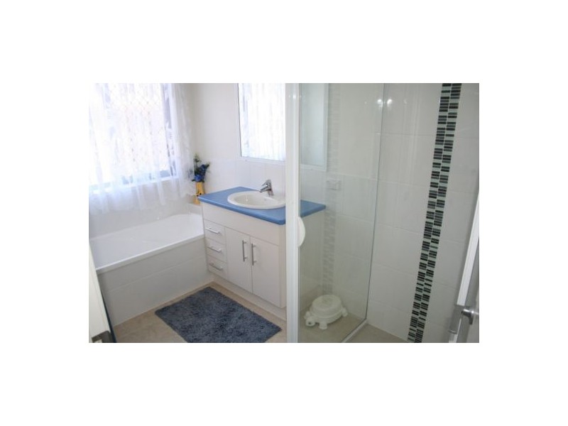 11 Bayswater Drive, Urraween QLD 4655