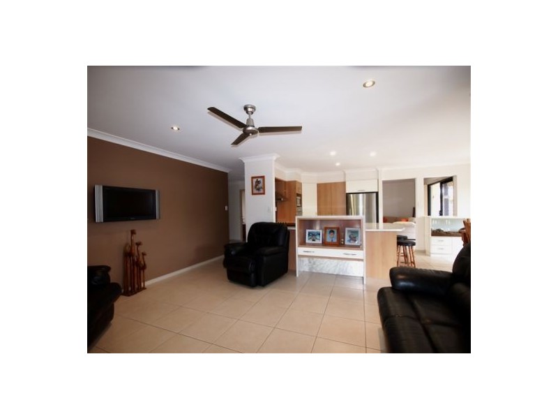 7 Kirriemuir Court, Kawungan QLD 4655