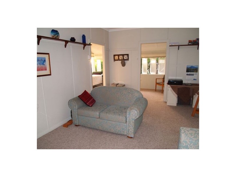 23 Mary St, Scarness QLD 4655