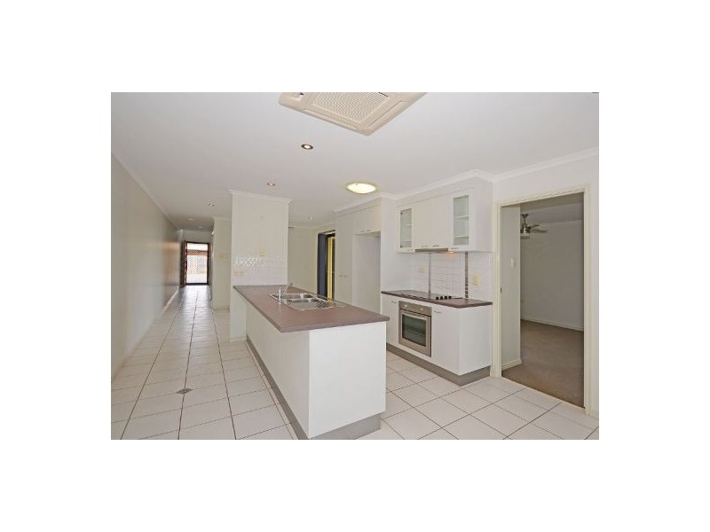 1/11 Lockerbie Court, Kawungan QLD 4655