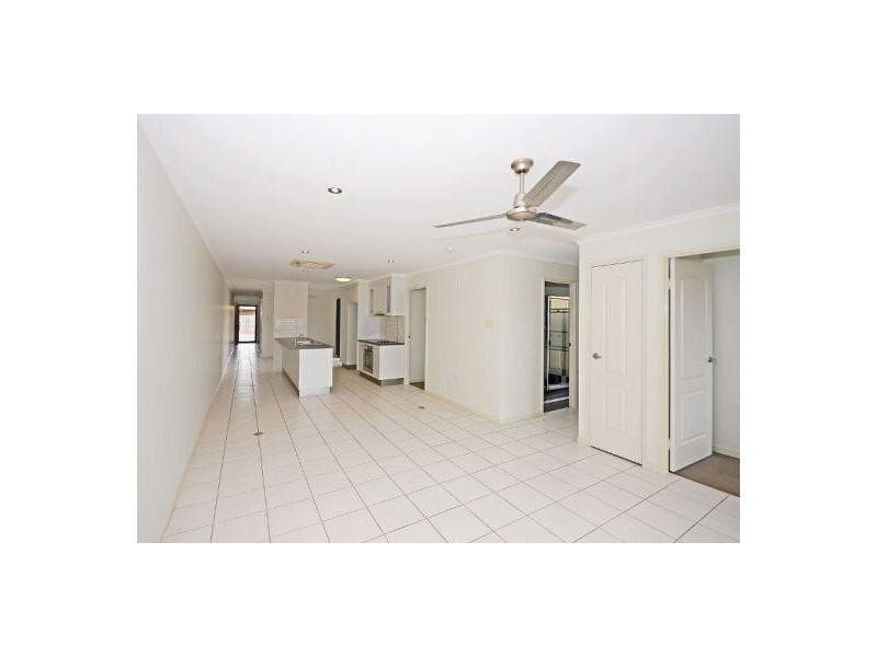 1/11 Lockerbie Court, Kawungan QLD 4655