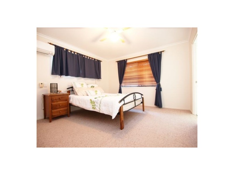 51 Kathleen Cres, Wondunna QLD 4655