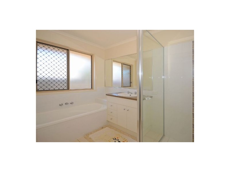 10 Chelsea Court, Urraween QLD 4655