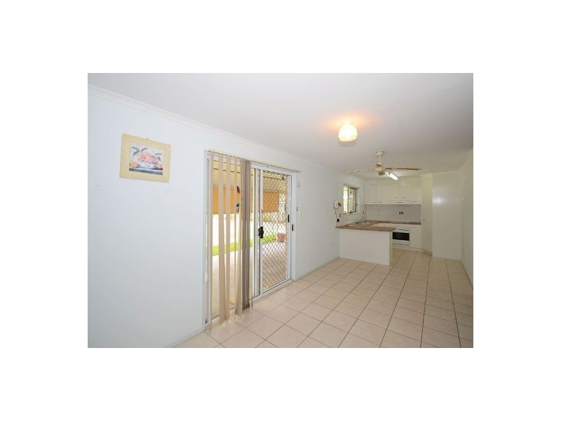 11 King Edward Court, Urangan QLD 4655