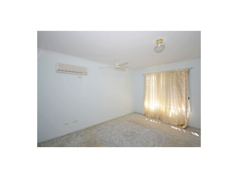 11 King Edward Court, Urangan QLD 4655