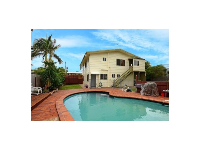 13 Paradise Street, Point Vernon QLD 4655