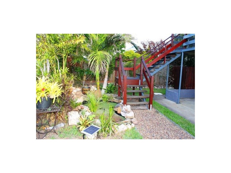 13 Paradise Street, Point Vernon QLD 4655