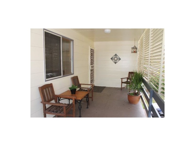 13 Paradise Street, Point Vernon QLD 4655