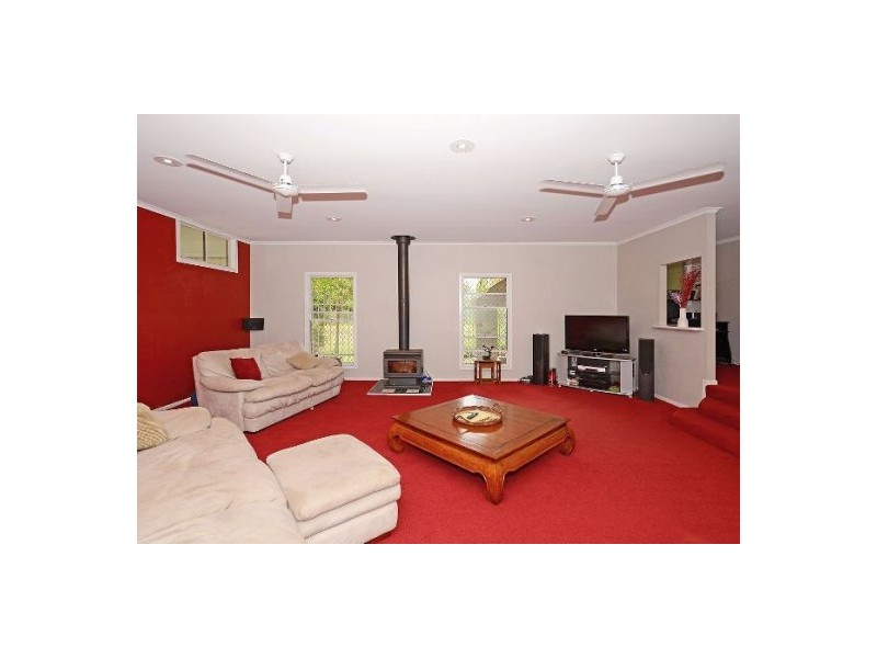 79 Chapel Road, Nikenbah QLD 4655