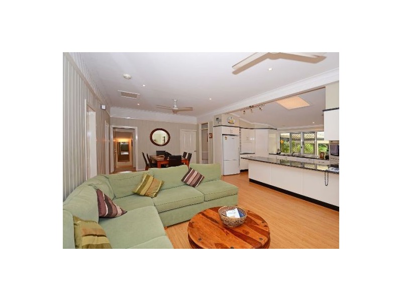 79 Chapel Road, Nikenbah QLD 4655