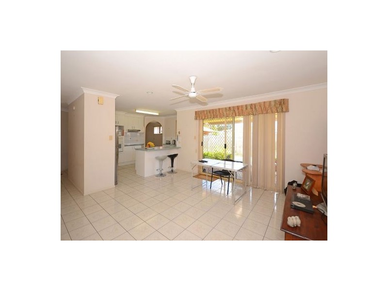 4 Elm Court, Kawungan QLD 4655