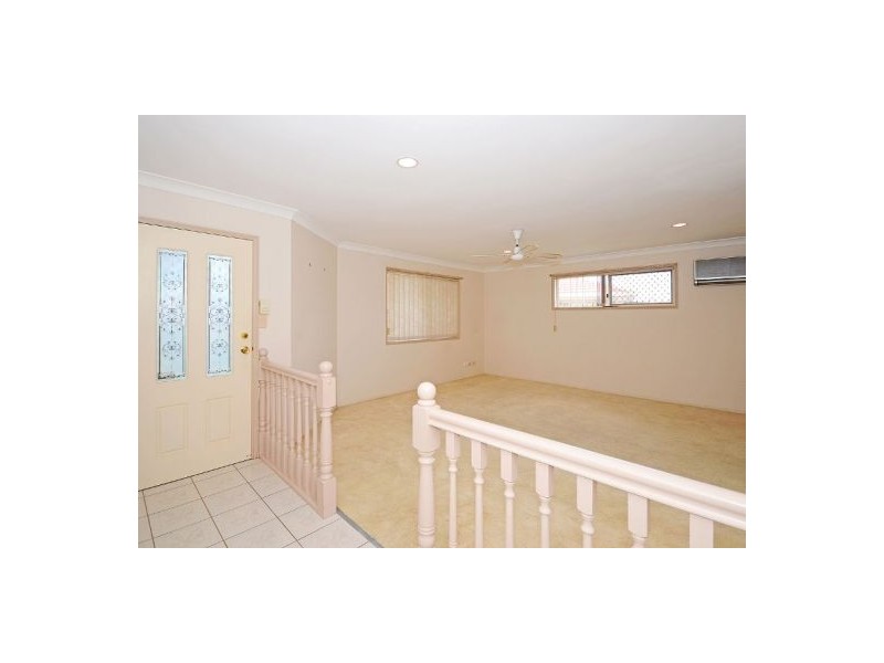 4 Elm Court, Kawungan QLD 4655