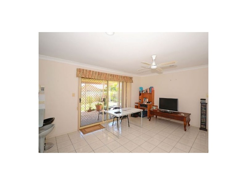 4 Elm Court, Kawungan QLD 4655
