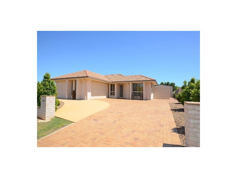 1 Pembridge Circuit, Urraween QLD 4655