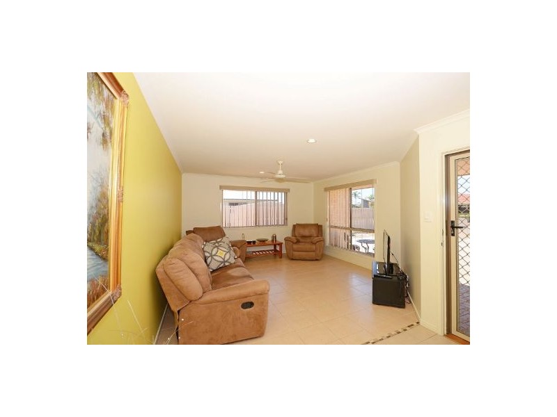 1 Pembridge Circuit, Urraween QLD 4655