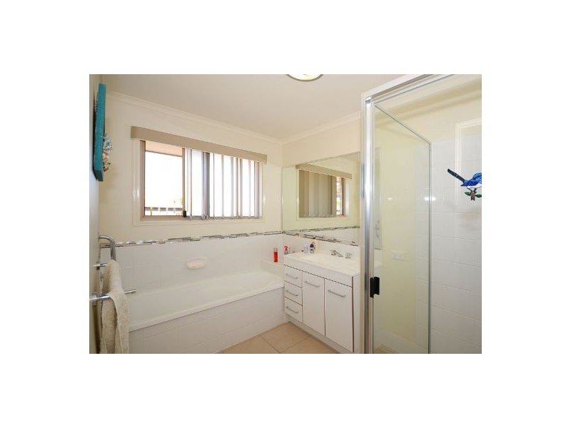 1 Pembridge Circuit, Urraween QLD 4655