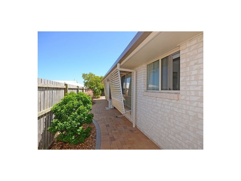 1 Pembridge Circuit, Urraween QLD 4655