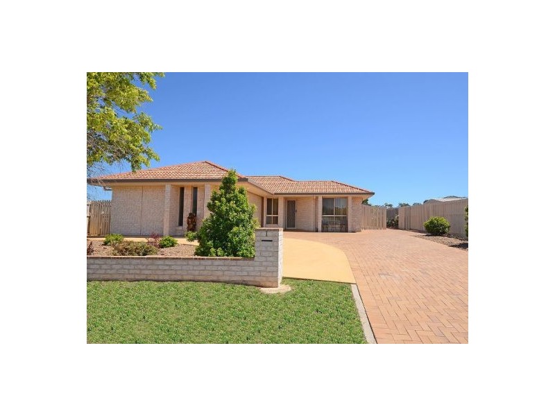 1 Pembridge Circuit, Urraween QLD 4655