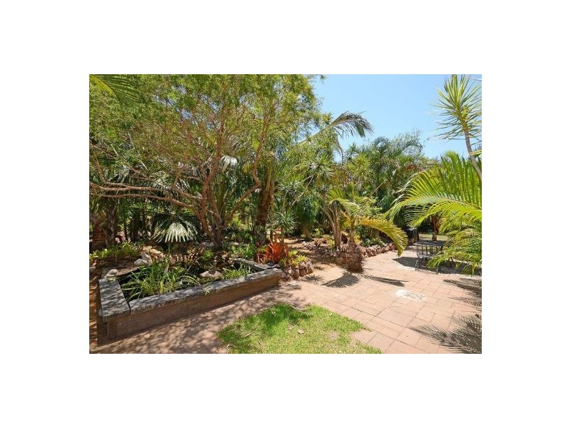 40 Pandanus Drive, Dundowran Beach QLD 4655